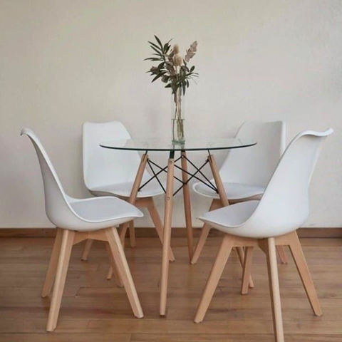 Table scandinave