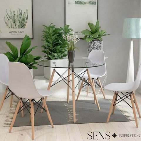 Table scandinave